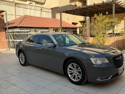 2019 كرايسلر 300 سي