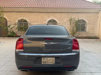 2019 كرايسلر 300 سي