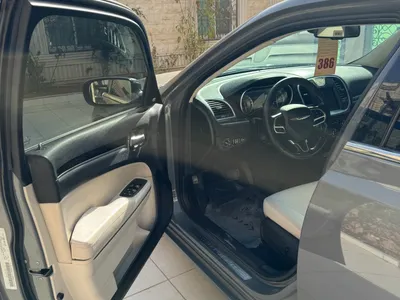 2019 كرايسلر 300 سي