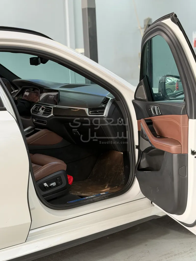 2022 بي ام دبليو الفئة اكس 6 إم 50 أي