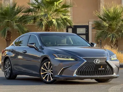 2019 لكزس إي إس 350
