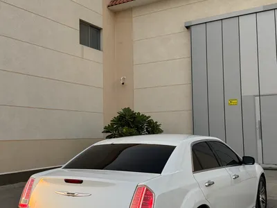 2014 كرايسلر 300 سي