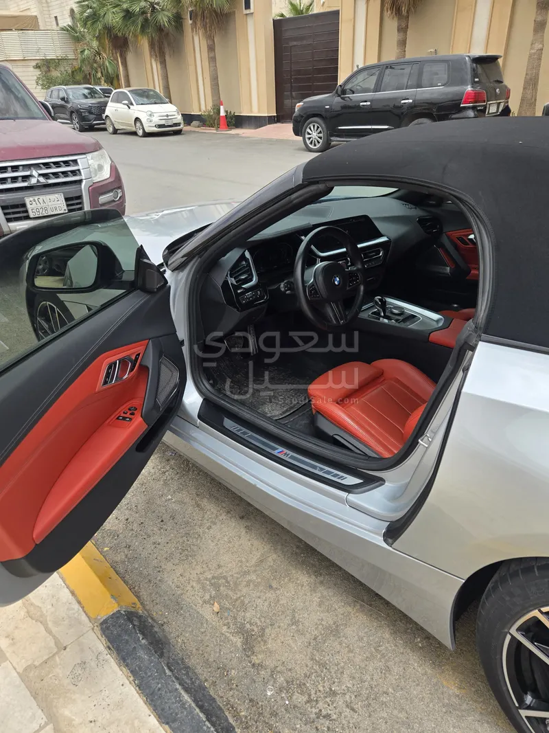 2022 بي ام دبليو الفئة زد 4