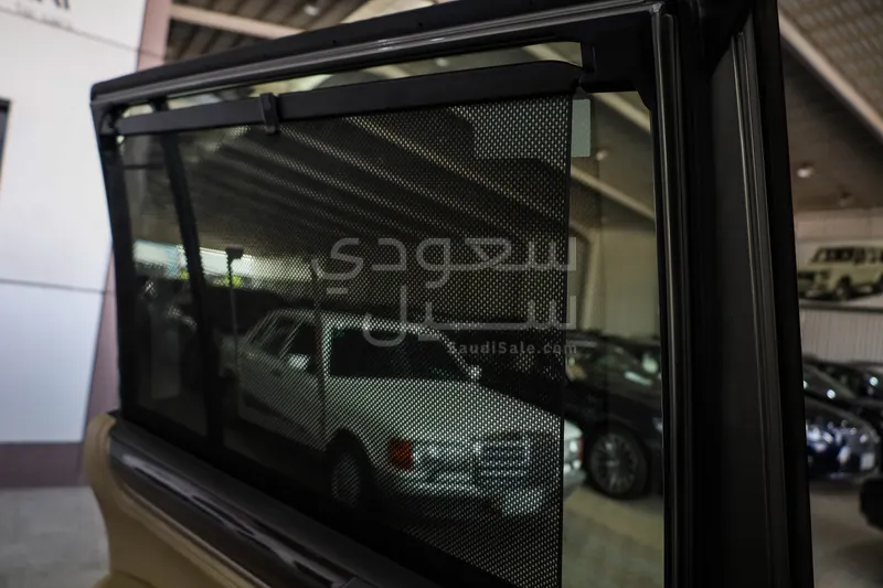 2021 لكزس إل إكس 570 اس