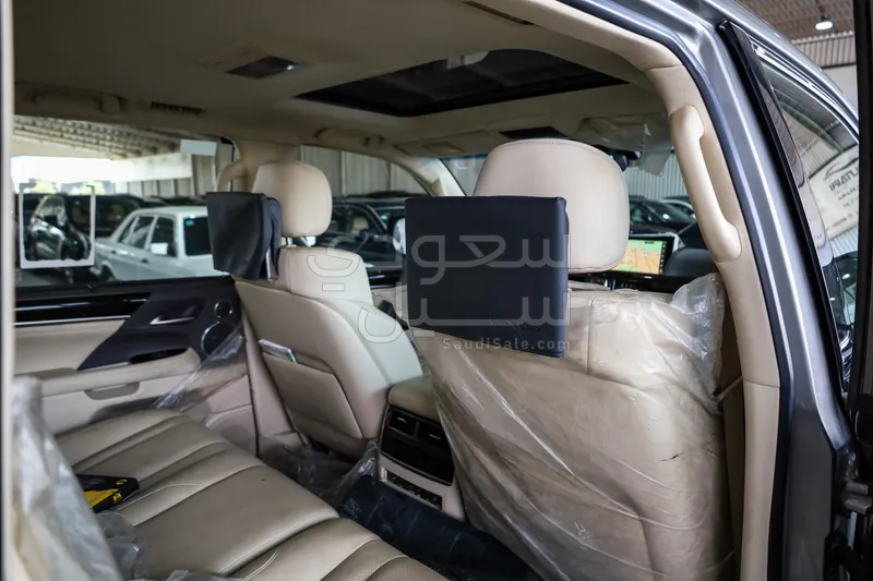 2021 لكزس إل إكس 570 اس