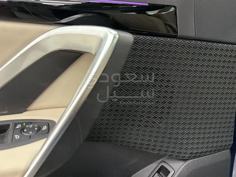 2025 بي ام دبليو الفئة اكس 1