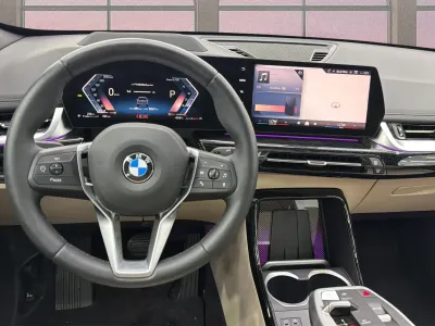 2025 بي ام دبليو الفئة اكس 1