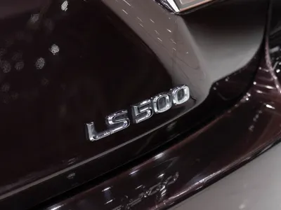 2018 لكزس إل إس 500