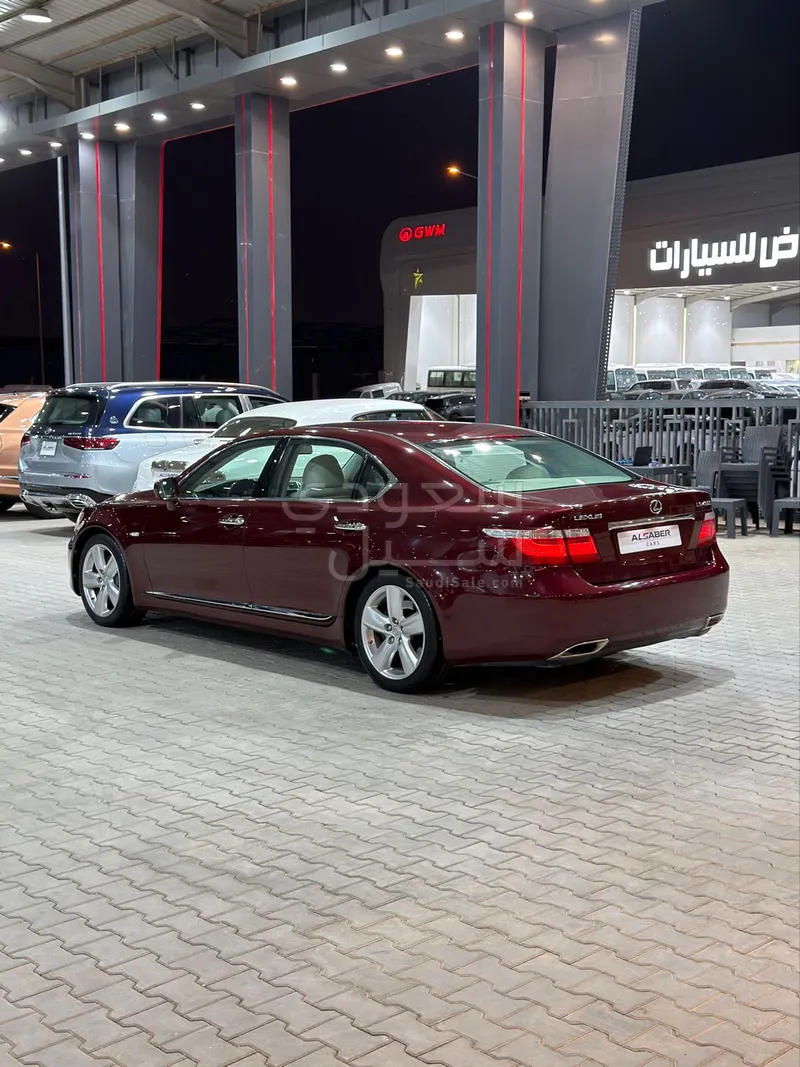 2008 لكزس إل إس 460 إل