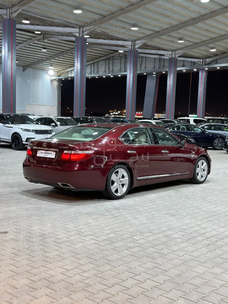 2008 لكزس إل إس 460 إل