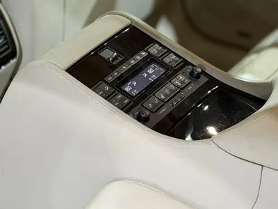 2008 لكزس إل إس 460 إل