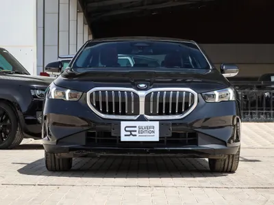 2025 بي ام دبليو الفئة الخامسة 520 أي