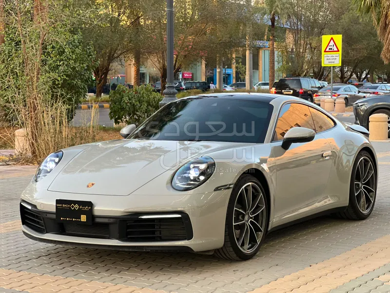 2024 بورش 911 كاريرا