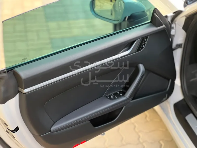 2024 بورش 911 كاريرا