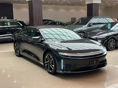 2026 لوسيد اير بيور