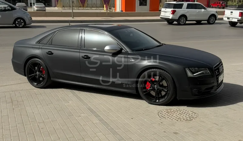 2013 اودي اس 8