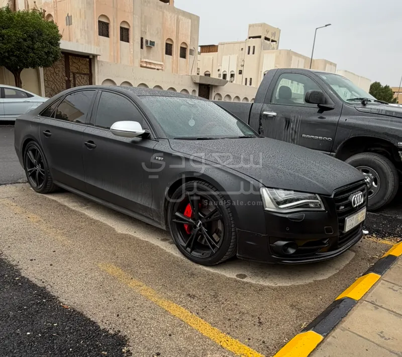 2013 اودي اس 8