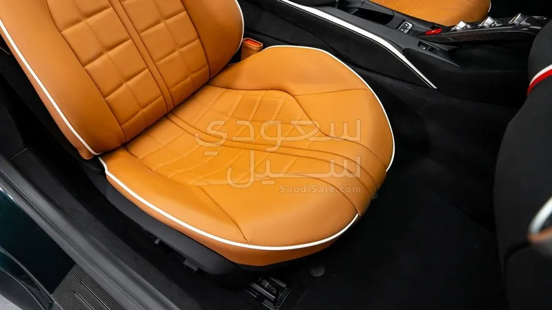 2024 فيراري 812 جي تي اس