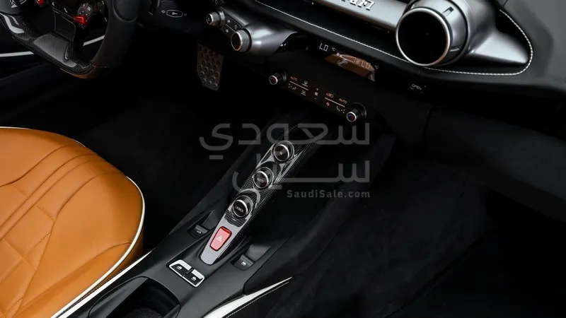 2024 فيراري 812 جي تي اس