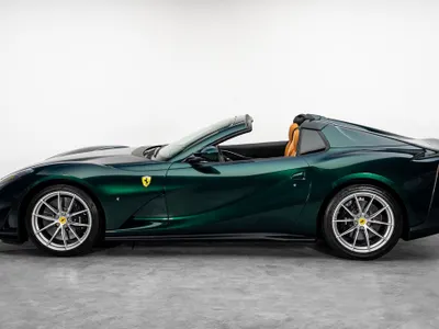 2024 فيراري 812 جي تي اس