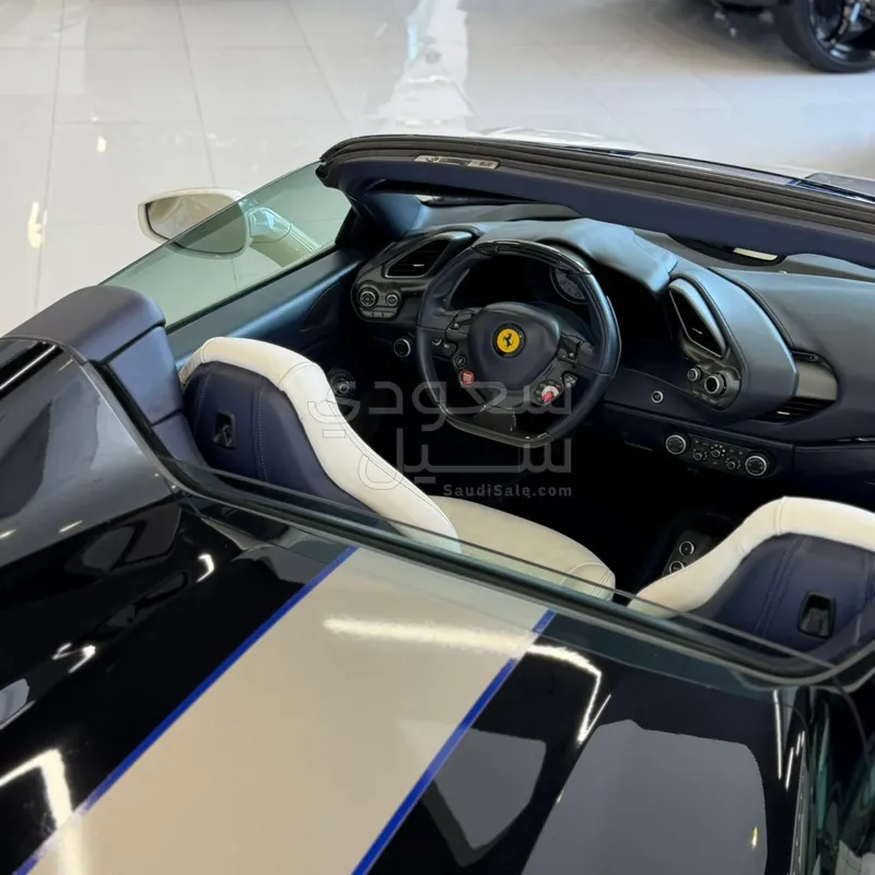 2016 فيراري 488