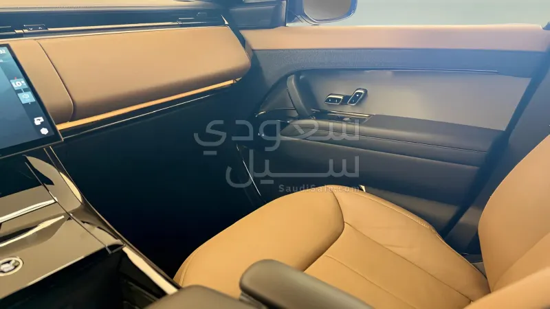 2025 لاند روفر رينج روفر سبورت اتش اس اي