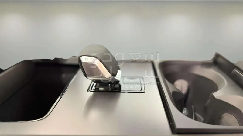 2025 لاند روفر ديسكفري سبورت