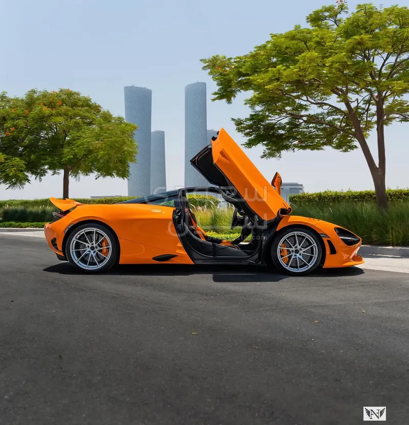 2025 مكلارين إس 750