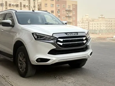 2023 ايسوزو ام يو اكس