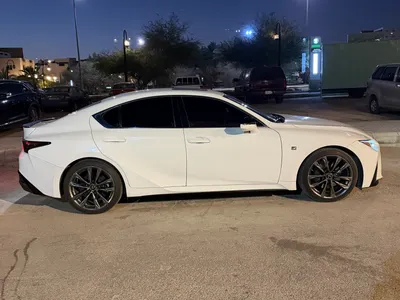 2022 لكزس آي إس 350 إف