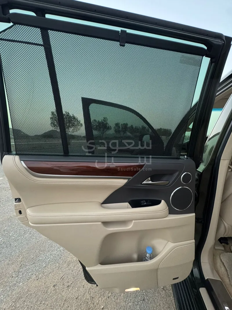 2021 لكزس إل إكس 570 اس