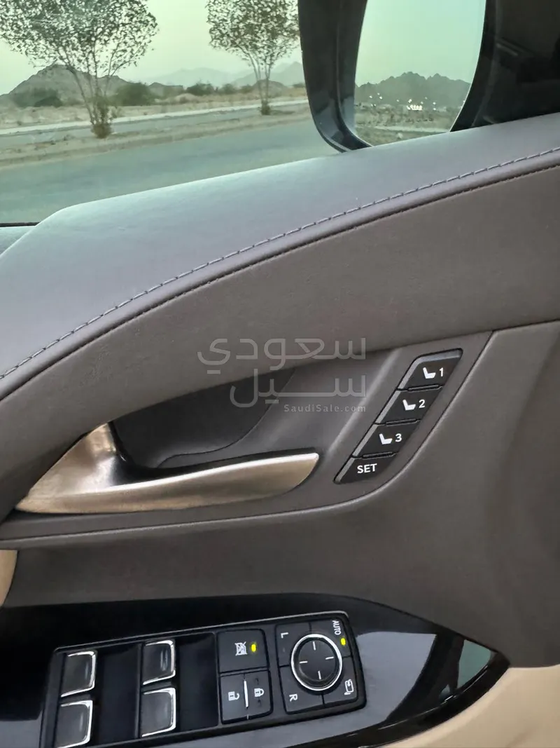 2021 لكزس إل إكس 570 اس
