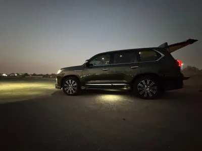 2021 لكزس إل إكس 570 اس