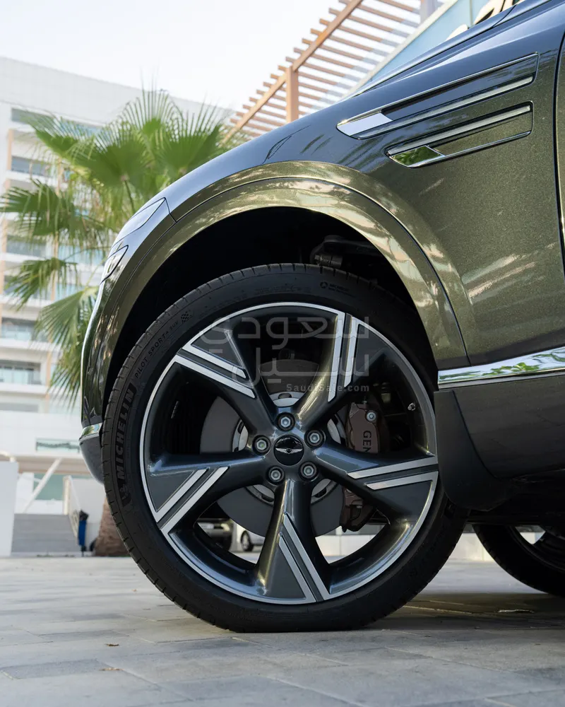 2025 Genesis GV 80