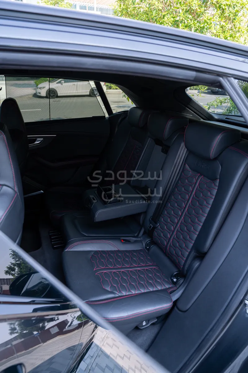 2023 Audi RS Q8