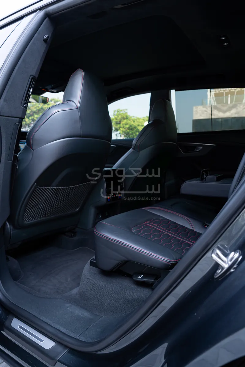 2023 Audi RS Q8