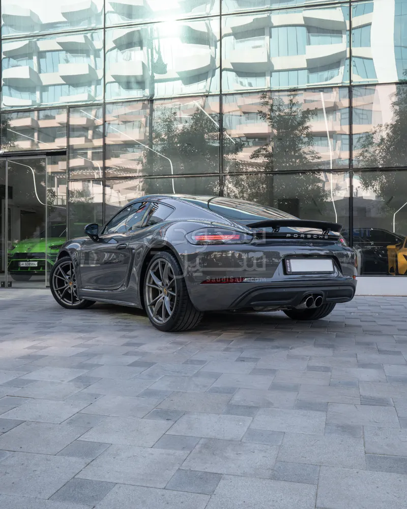 2021 Porsche 718 Cayman