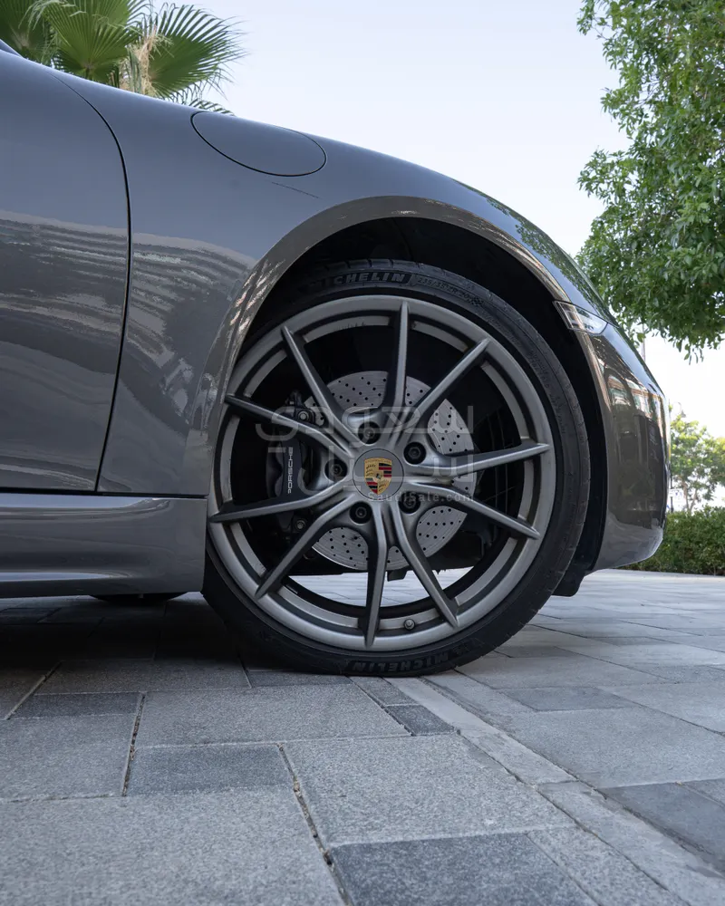 2021 Porsche 718 Cayman