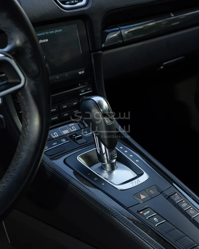 2021 Porsche 718 Cayman