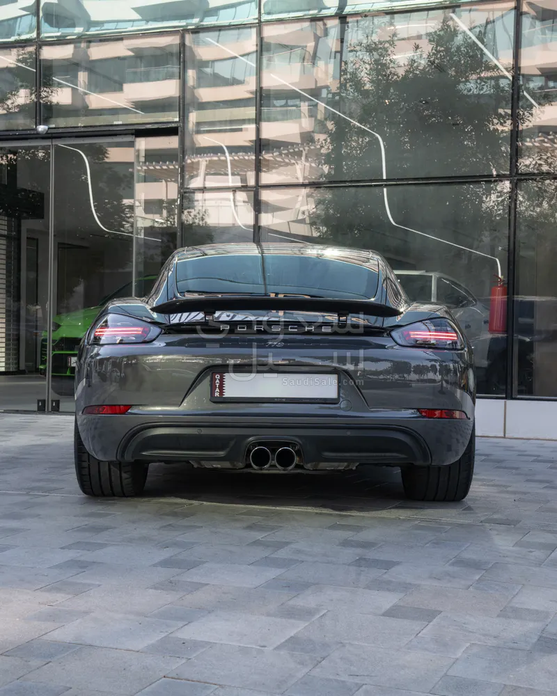 2021 Porsche 718 Cayman