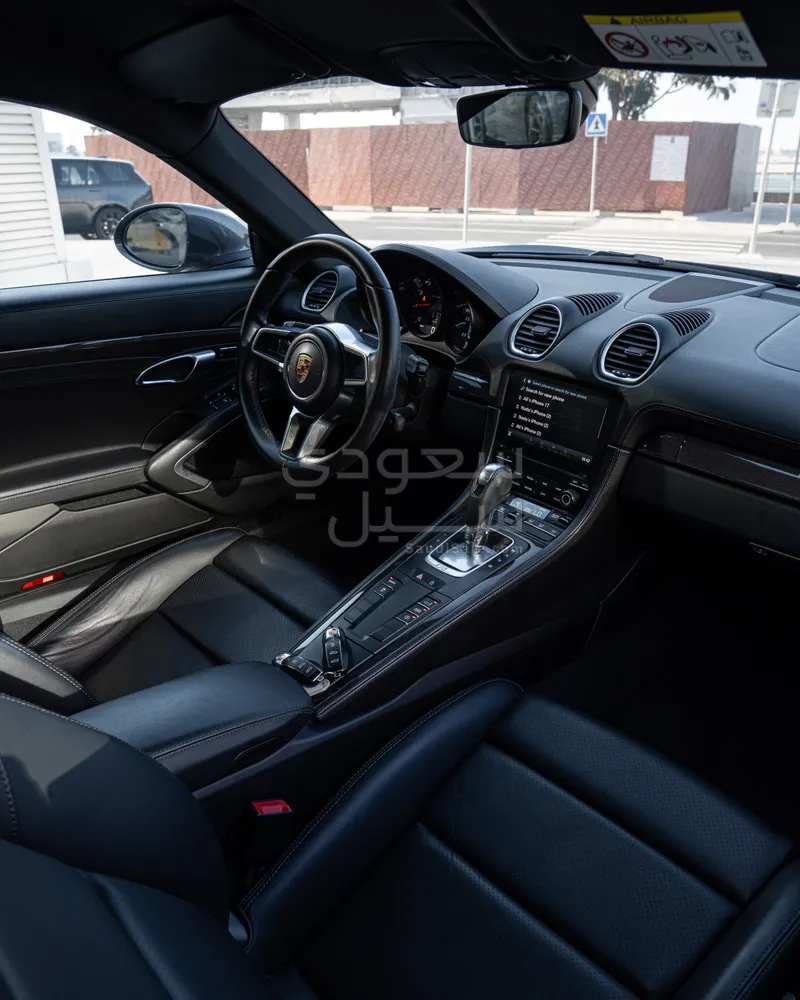 2021 Porsche 718 Cayman