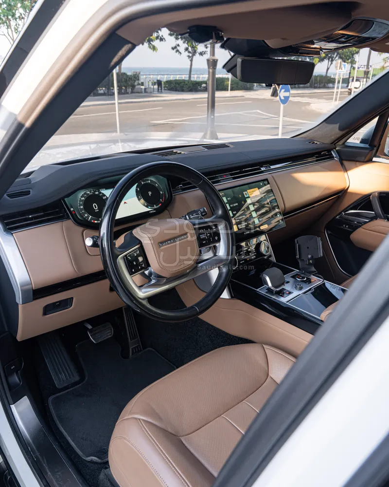 2023 Land Rover Range Rover Black Edition