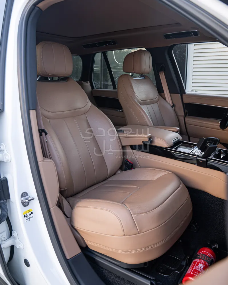 2023 Land Rover Range Rover Black Edition