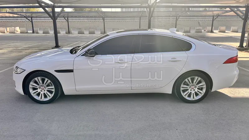 2020 جاكوار اكس اف اس