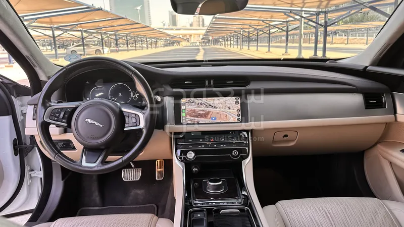 2020 جاكوار اكس اف اس
