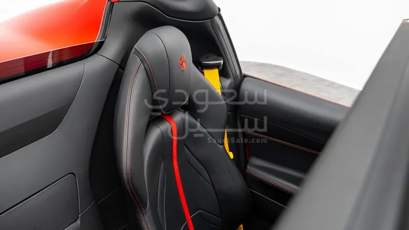 2021 فيراري 812 جي تي اس