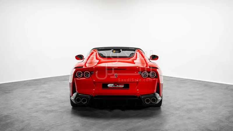 2021 فيراري 812 جي تي اس