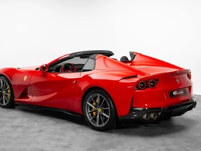 2021 فيراري 812 جي تي اس