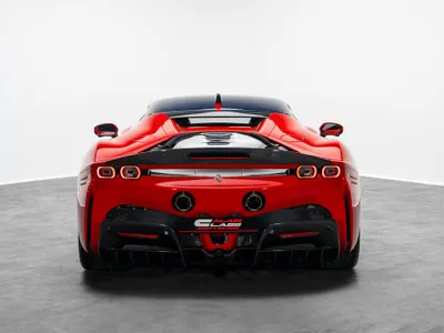 2022 فيراري اس اف 90 سترادالي