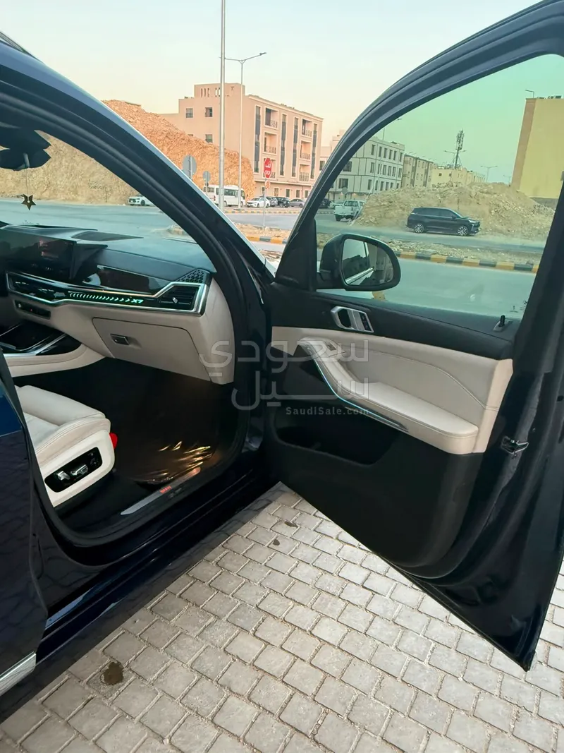 2024 بي ام دبليو الفئة اكس 7
